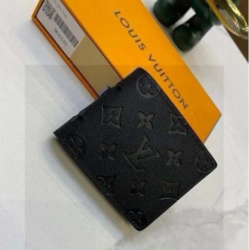 Black Embossed Monogram Bifold Wallet Q03 product presentation