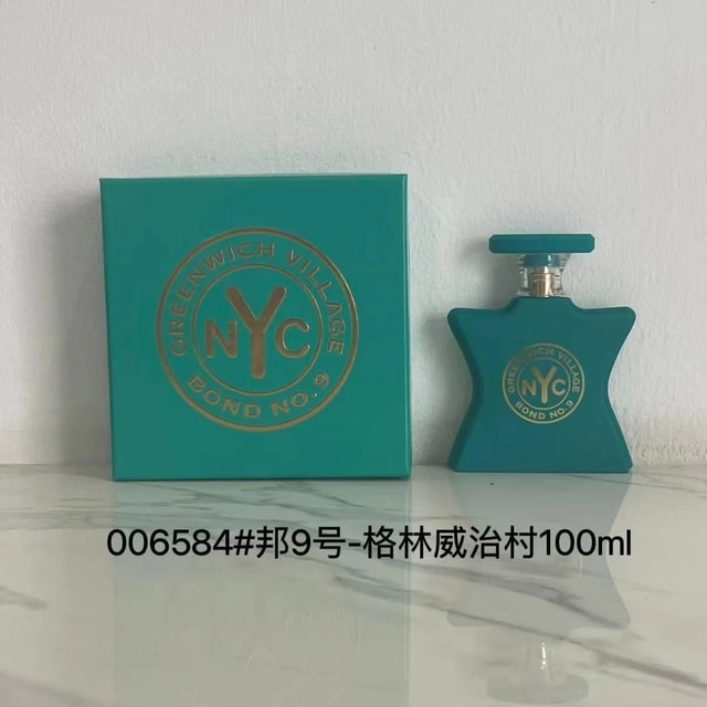 Bond No. 9 Greenwich Village Eau de Parfum product presentation