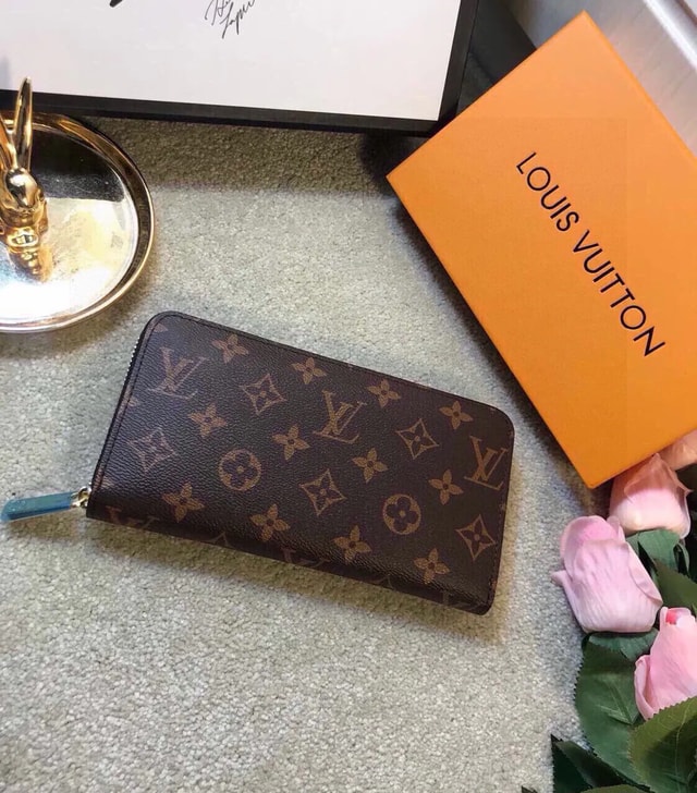 Brown Monogram Zip-Around Long Wallet Q06 product presentation