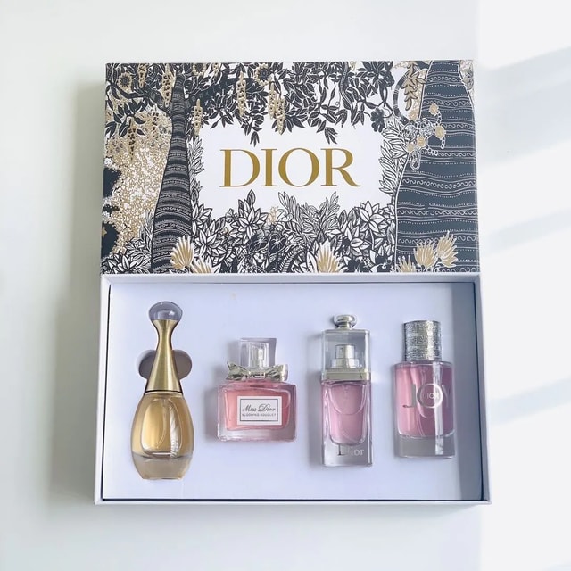Dior Miniature Perfume 4-Piece Set product presentation
