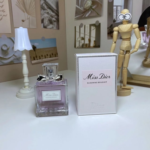 Miss Dior Blooming Bouquet product presentation
