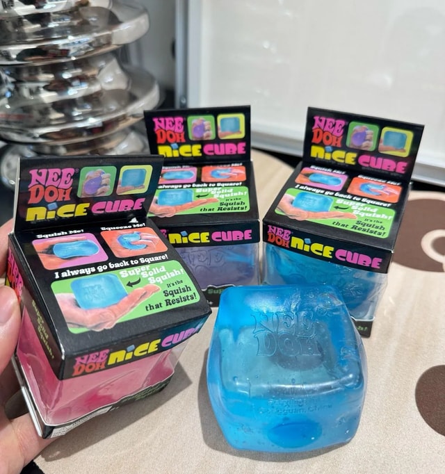 NeeDoh Nice Cube product presentation