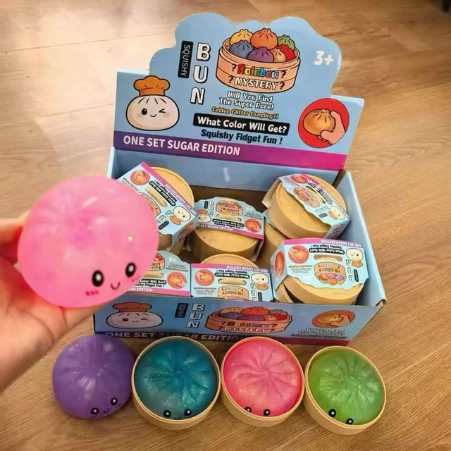 Mystery Bun Squishy product presentation