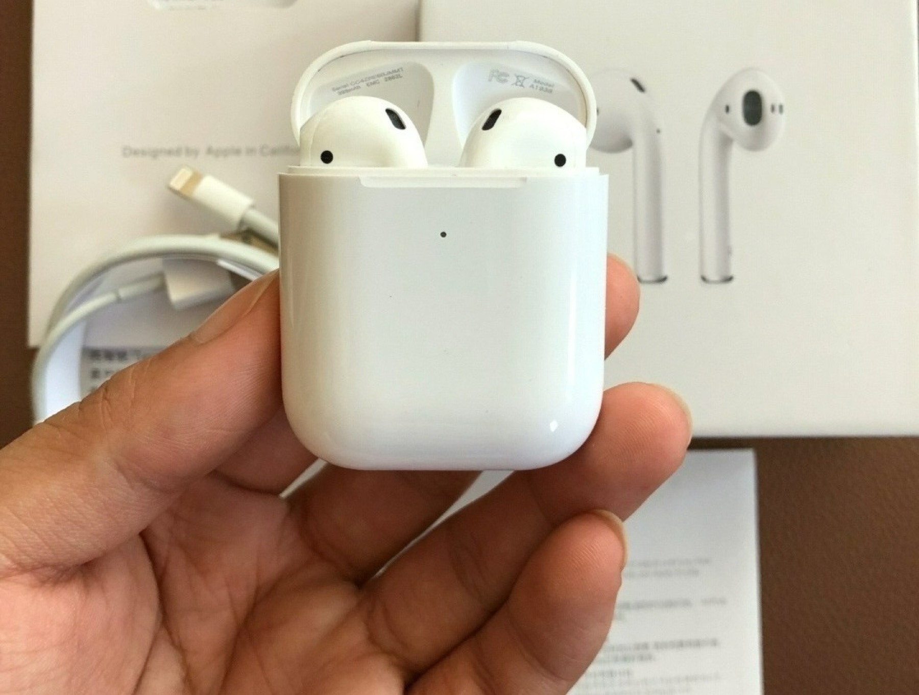AirPods 2 product view 3