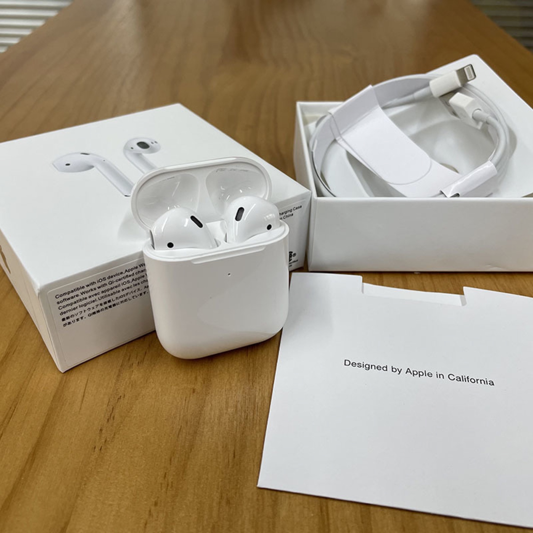 AirPods 2 product view 2