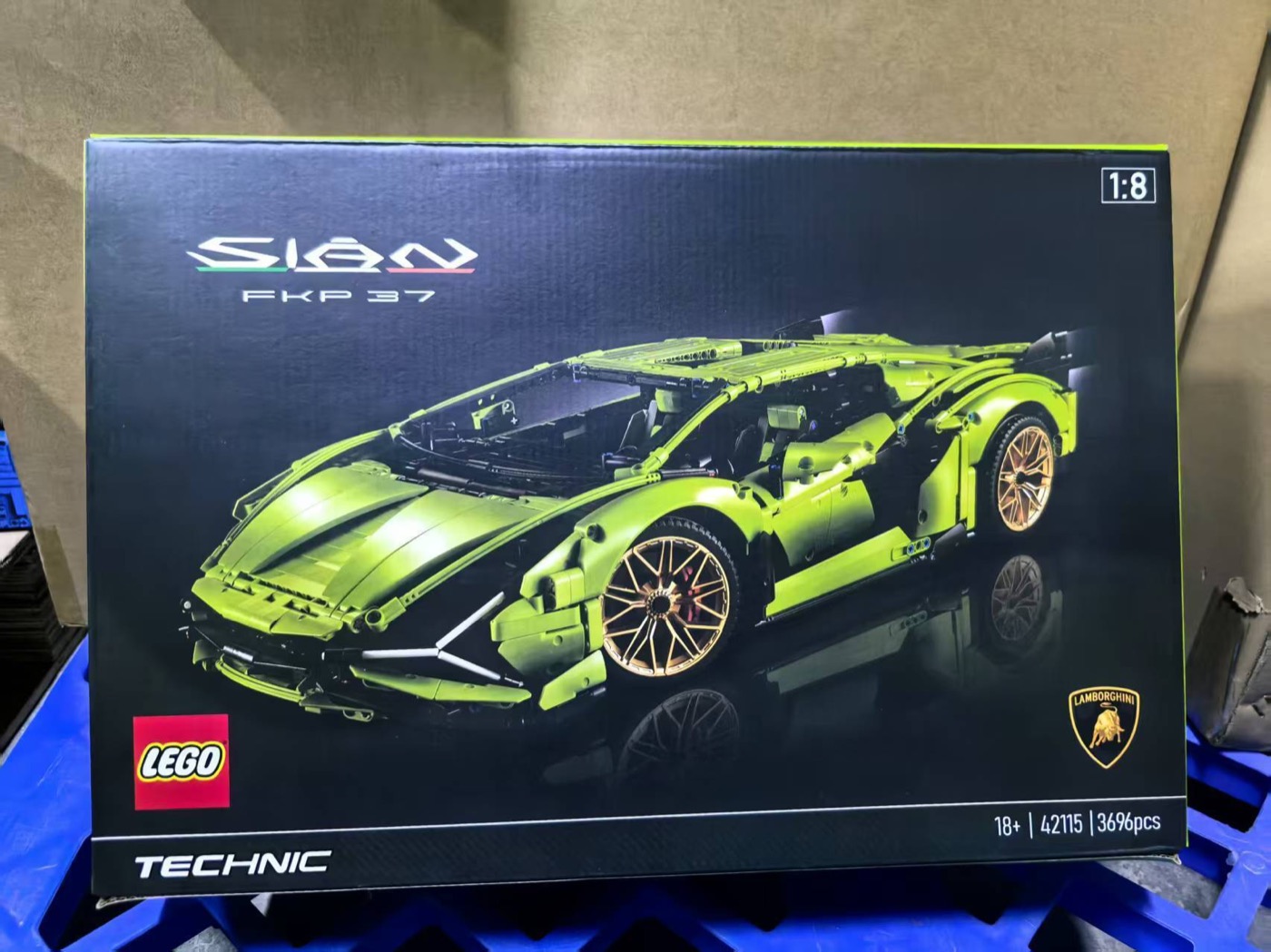 Lamborghini Sián FKP 37 product view 1