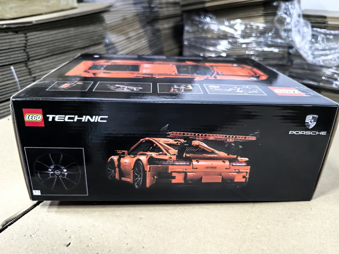 Porsche 911 GT3 RS product view 3