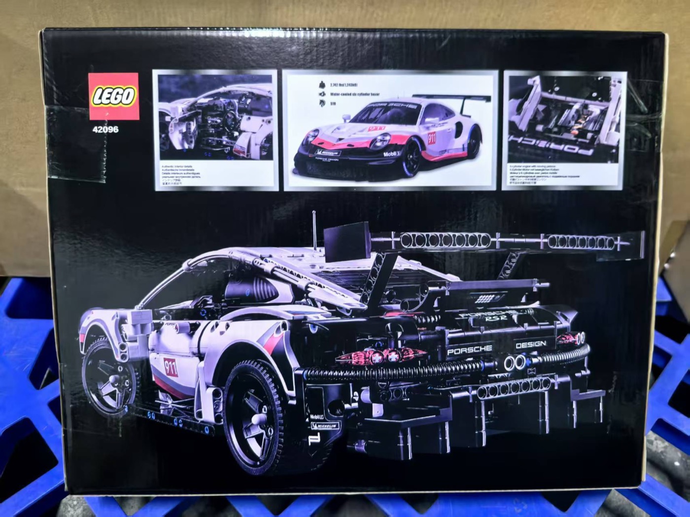 Porsche 911 RSR product view 2