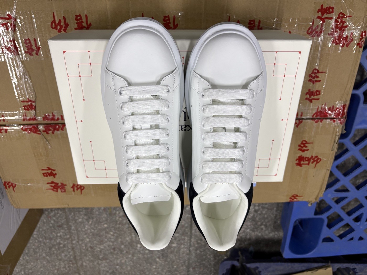 White Platform Low-Top Sneakers with Black Heel Tab product view 2