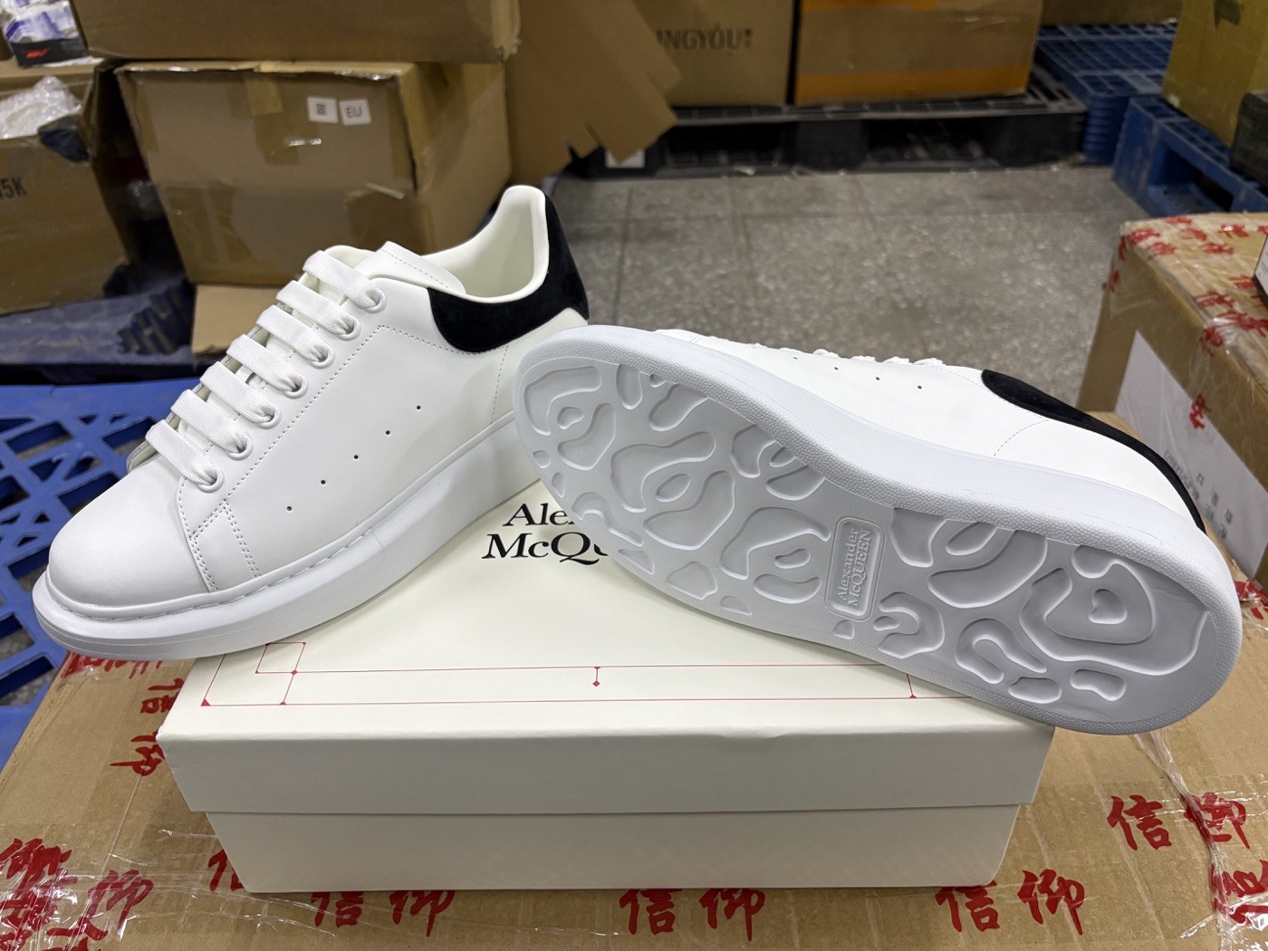 White Platform Low-Top Sneakers with Black Heel Tab product view 5