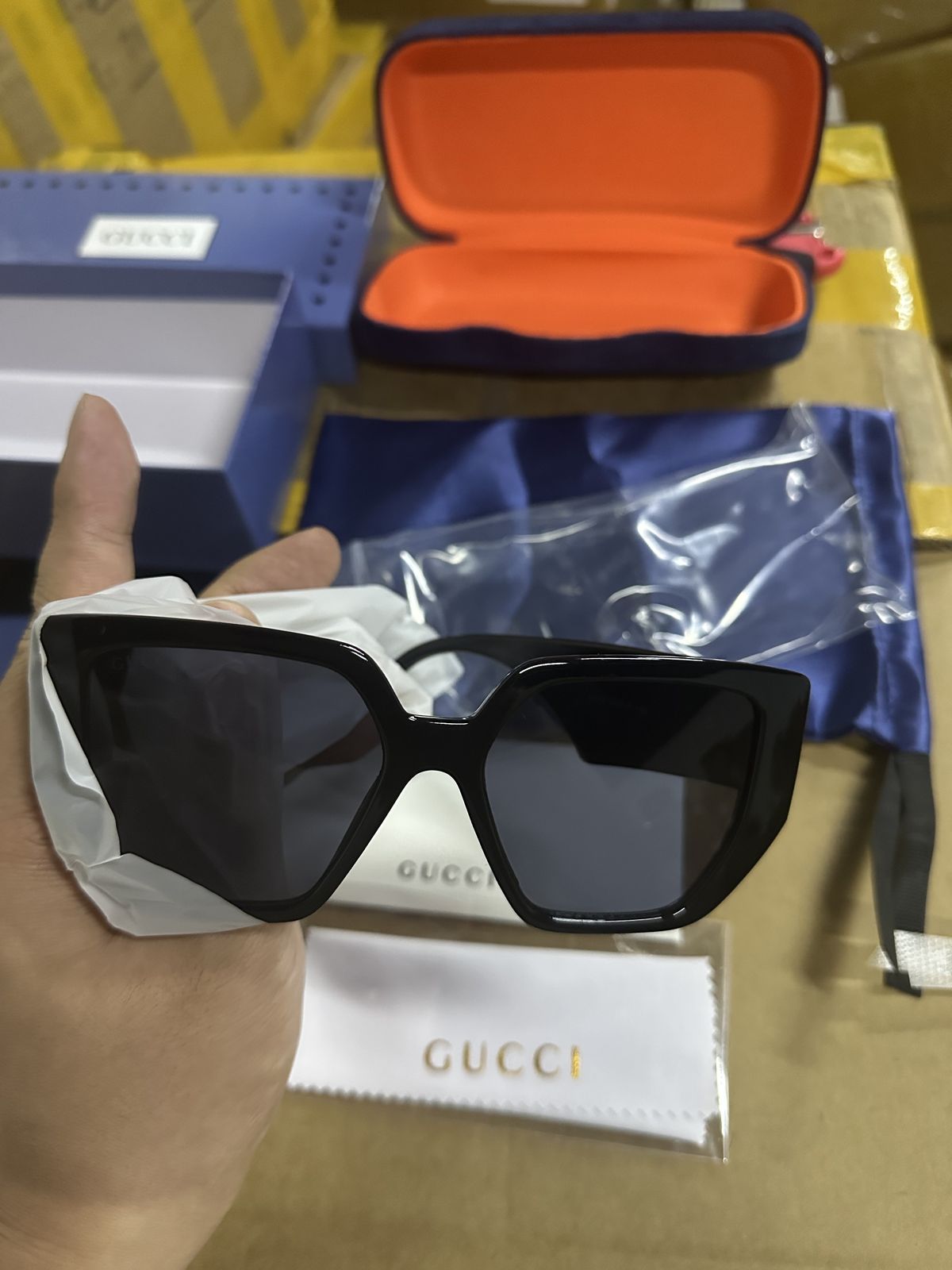 G01 Oversized Square Sunglasses product view 4