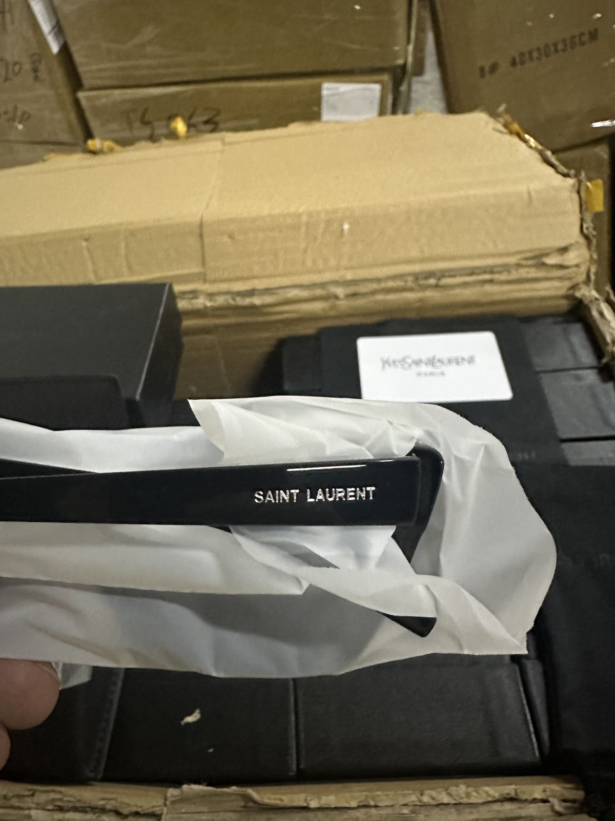 G05 Classic Square Sunglasses product view 3