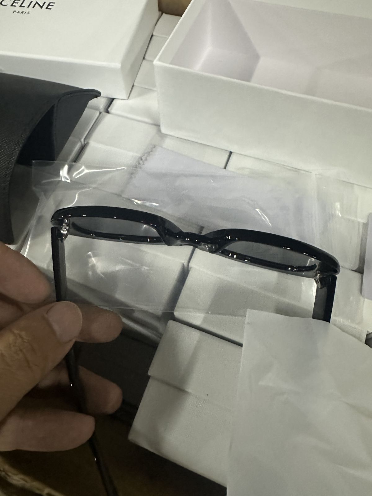 G06 Oval Sunglasses product view 3