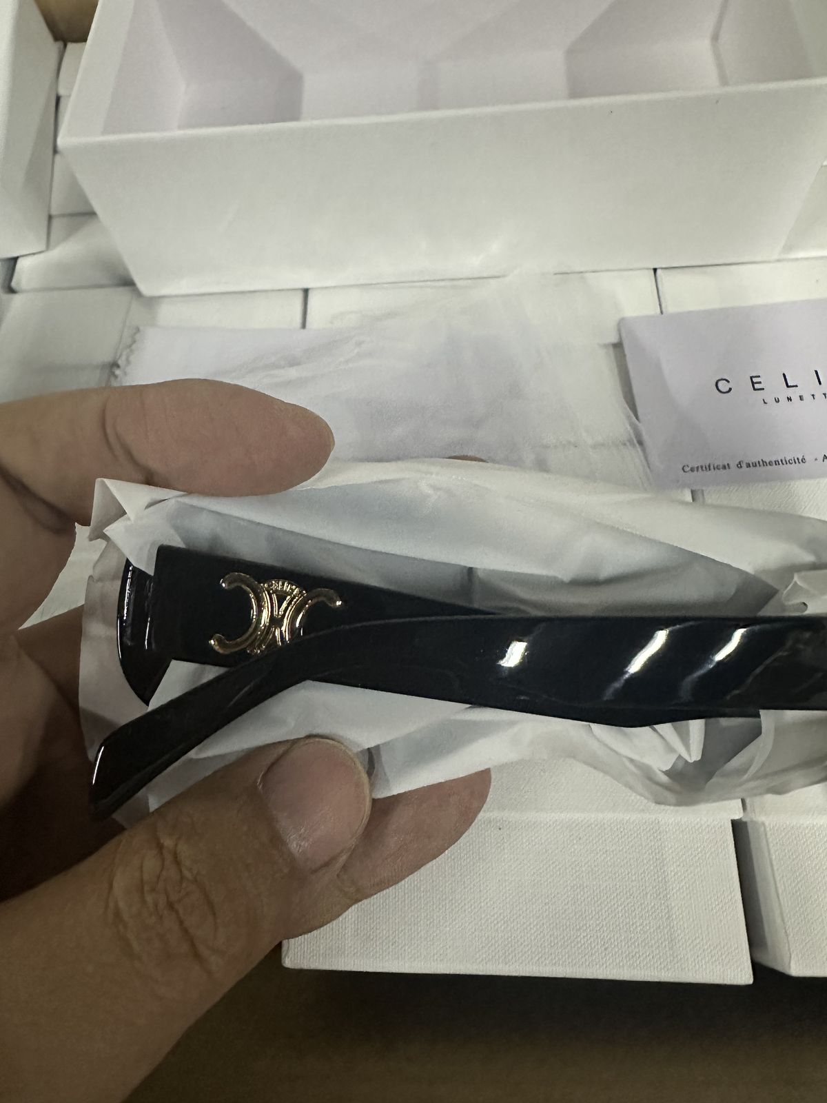 G06 Oval Sunglasses product view 6