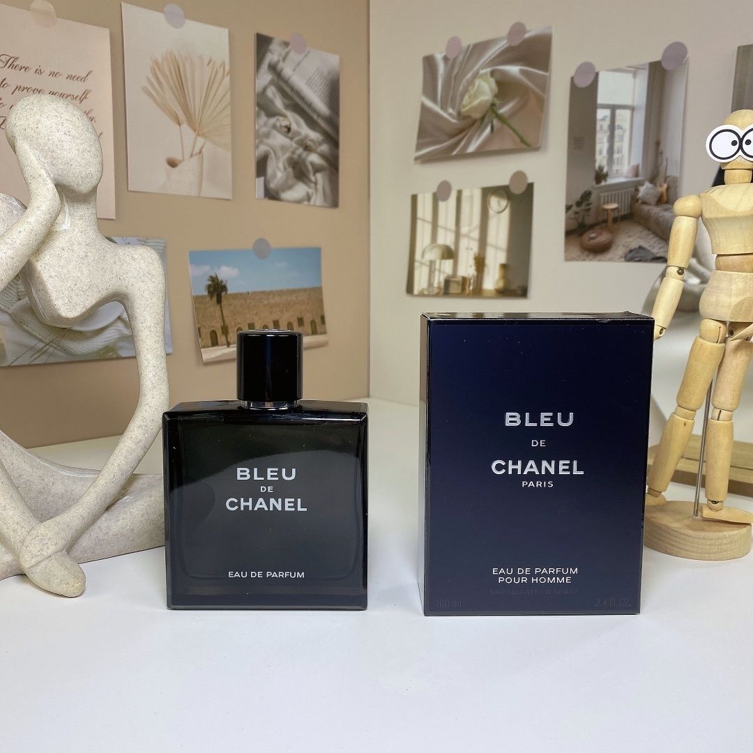 Bleu de Chanel Eau de Parfum product view 1
