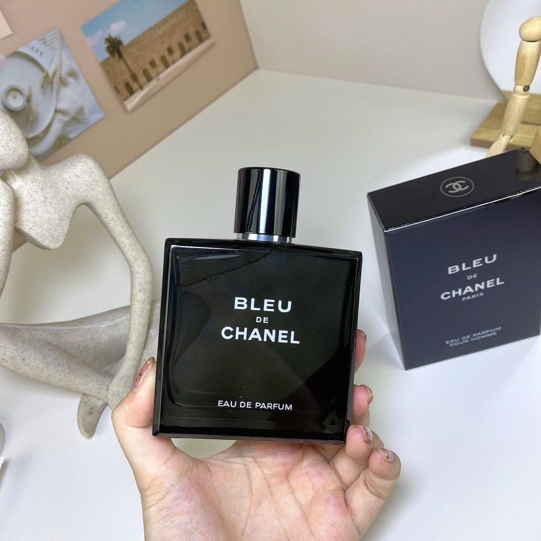 Bleu de Chanel Eau de Parfum product view 9
