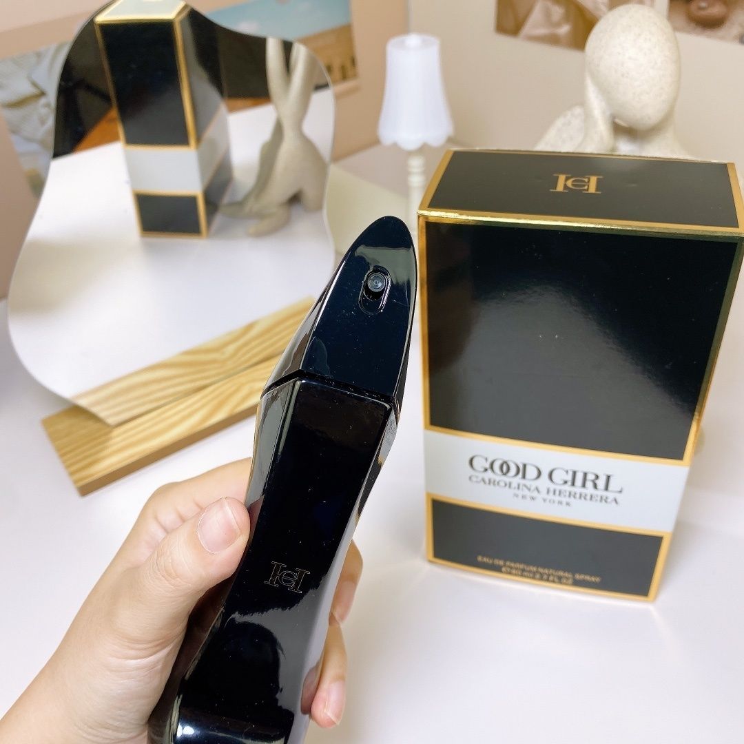 Carolina Herrera Good Girl product view 6
