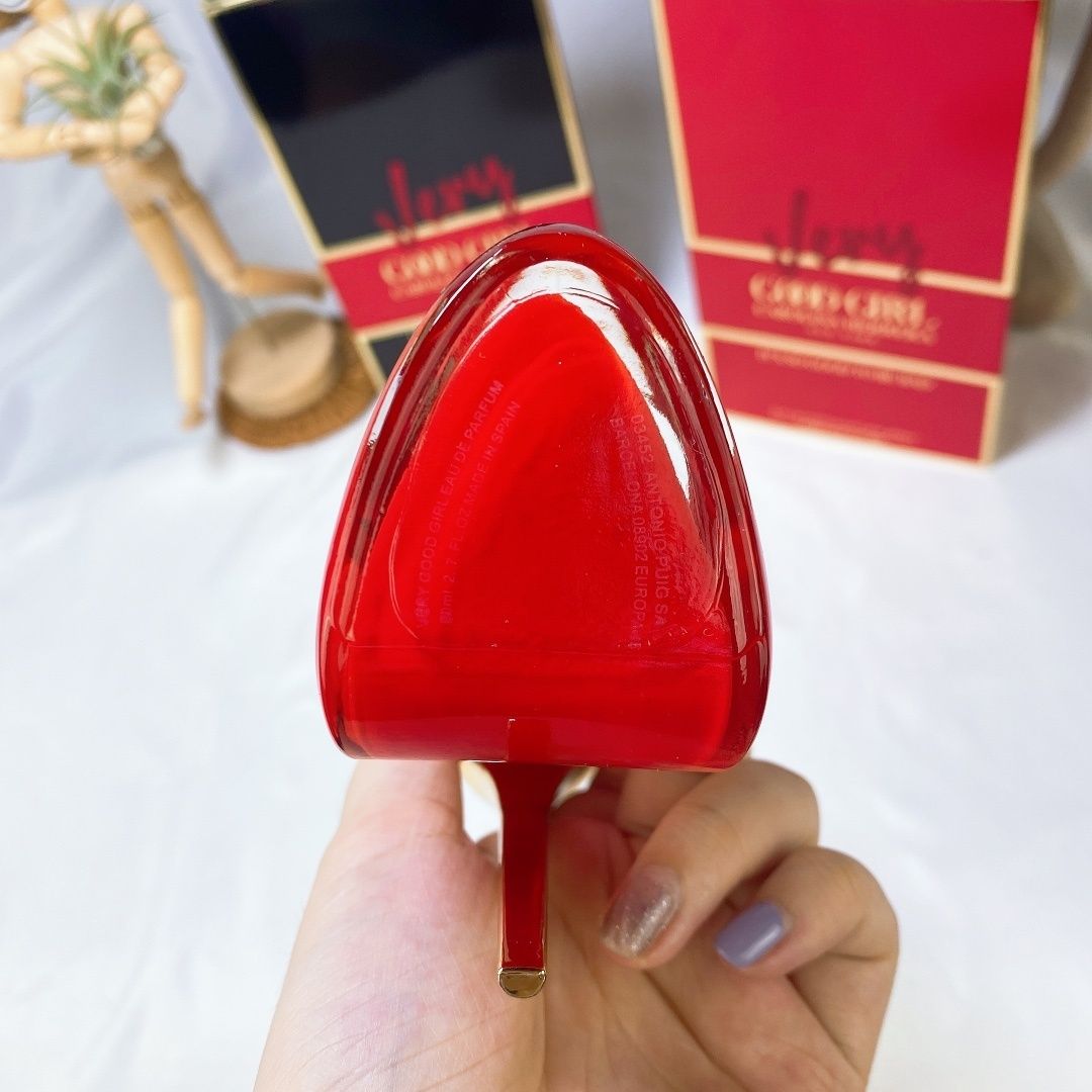 Carolina Herrera Good Girl product view 11