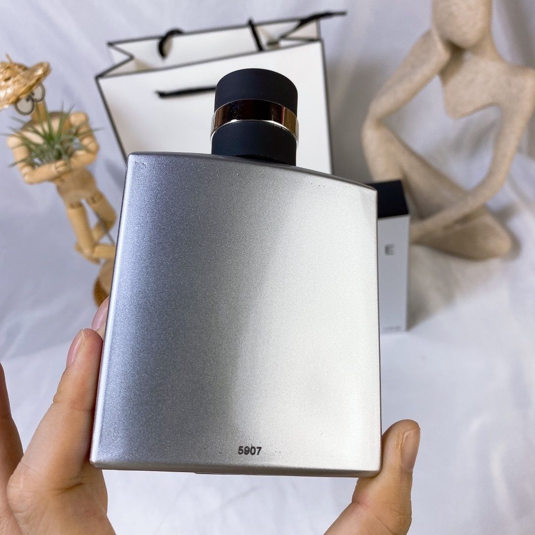 Chanel Allure Homme Sport Eau de Toilette product view 7