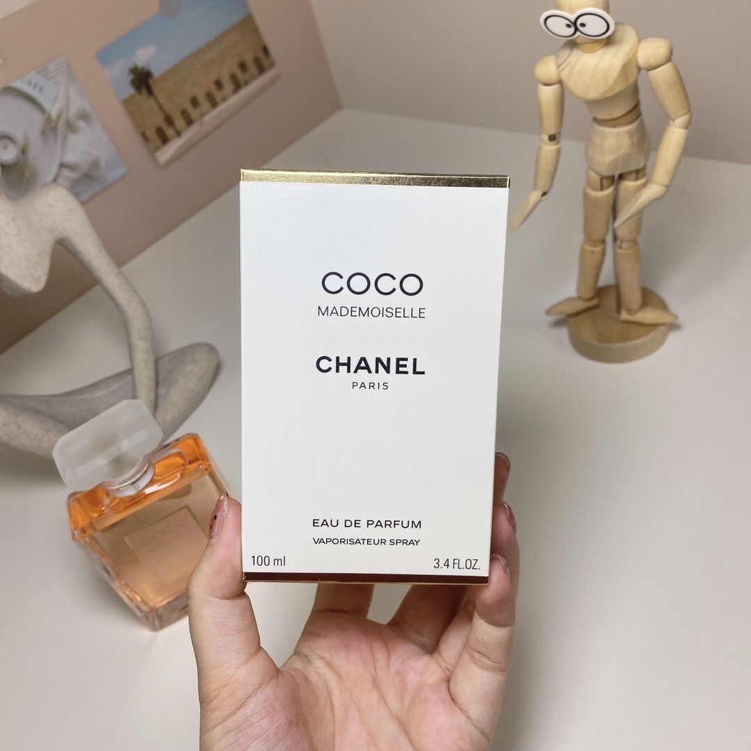 Chanel Coco Mademoiselle Eau de Parfum product view 6