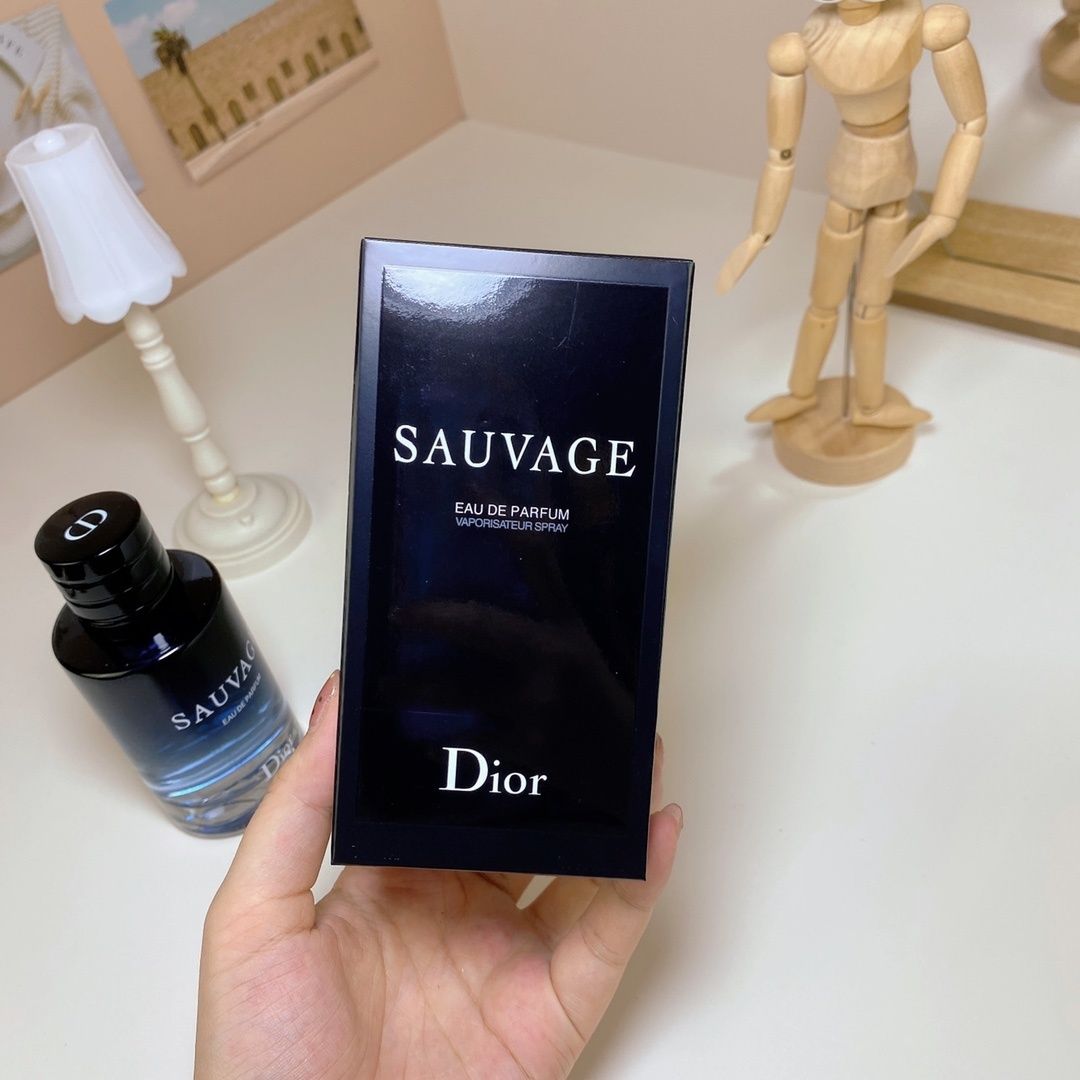 Dior Sauvage Eau de Parfum product view 2