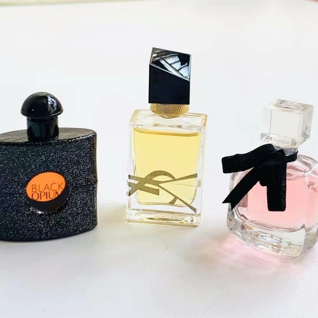 Fragrance Favorites Discovery Gift Set for Her product view 2