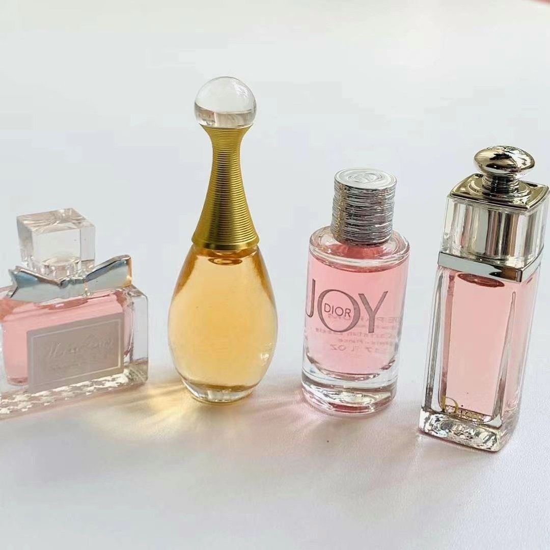 Fragrance Favorites Discovery Gift Set for Her product view 8