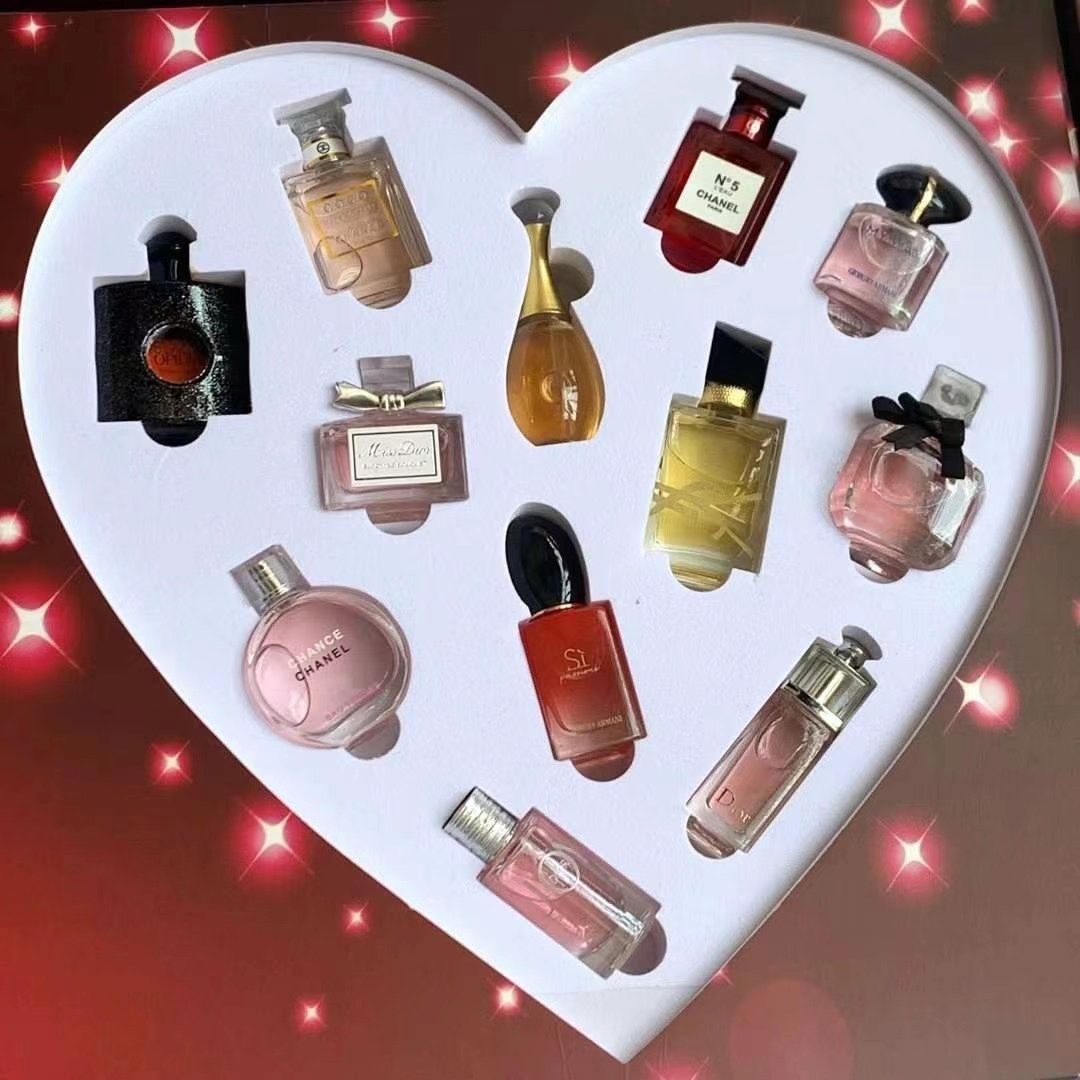 Fragrance Favorites Discovery Gift Set for Her product view 9