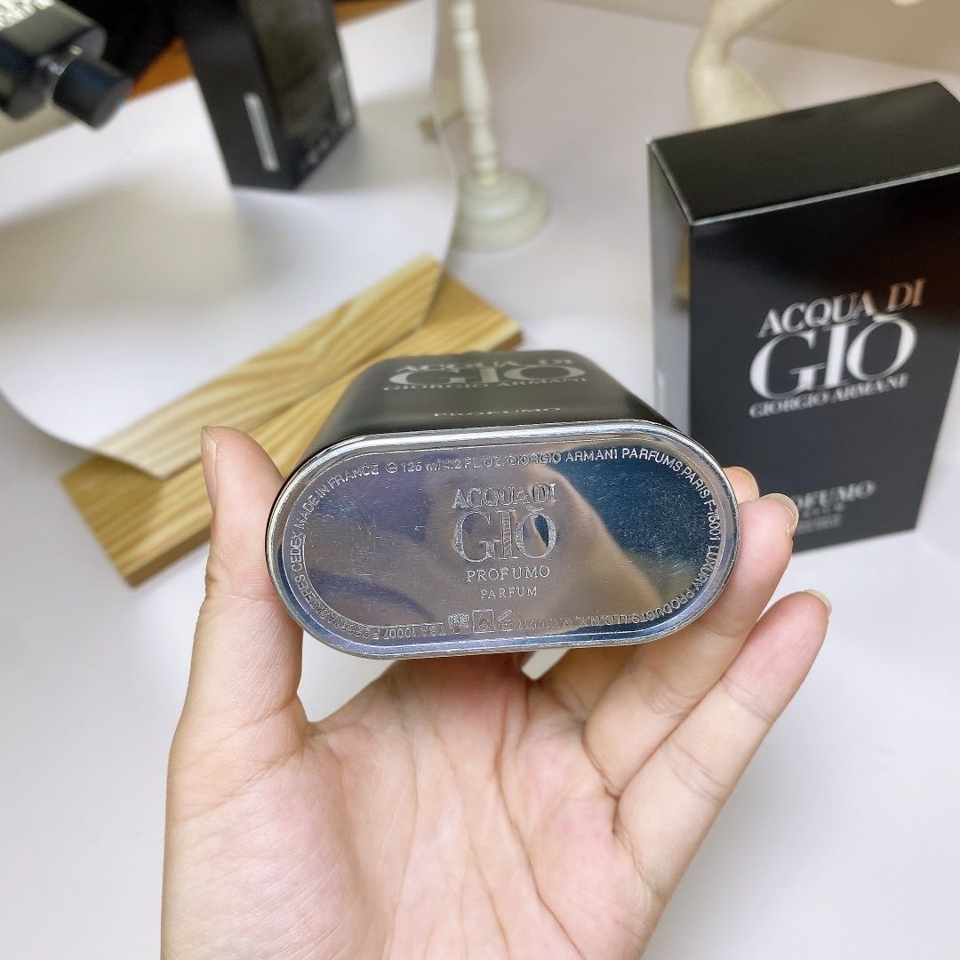 Giorgio Armani Acqua di Giò Profondo Parfum product view 6