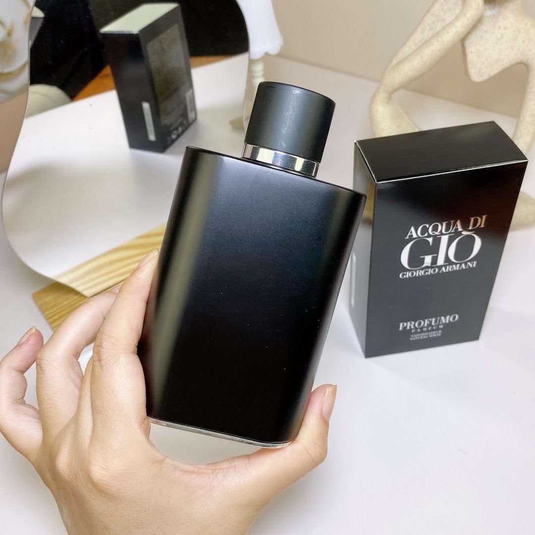Giorgio Armani Acqua di Giò Profondo Parfum product view 9