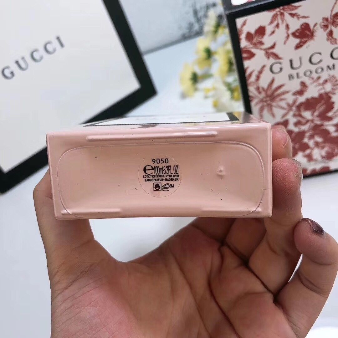 Gucci Bloom product view 2