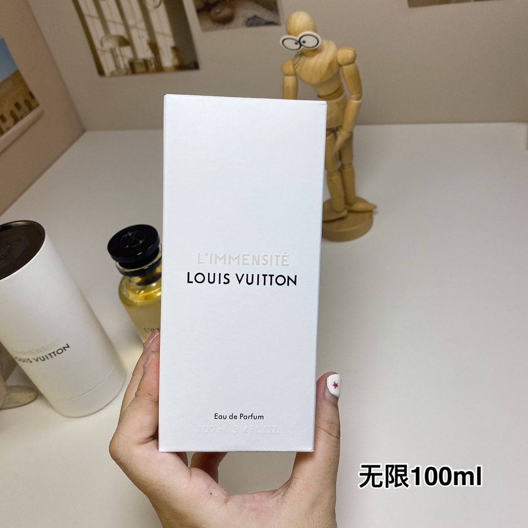 Louis Vuitton L’Immensité product view 3