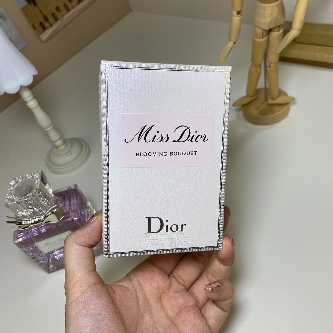 Miss Dior Blooming Bouquet product view 3