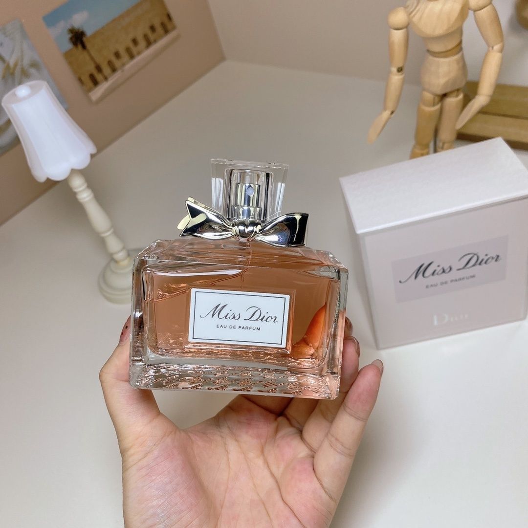 Miss Dior Eau de Parfum product view 6