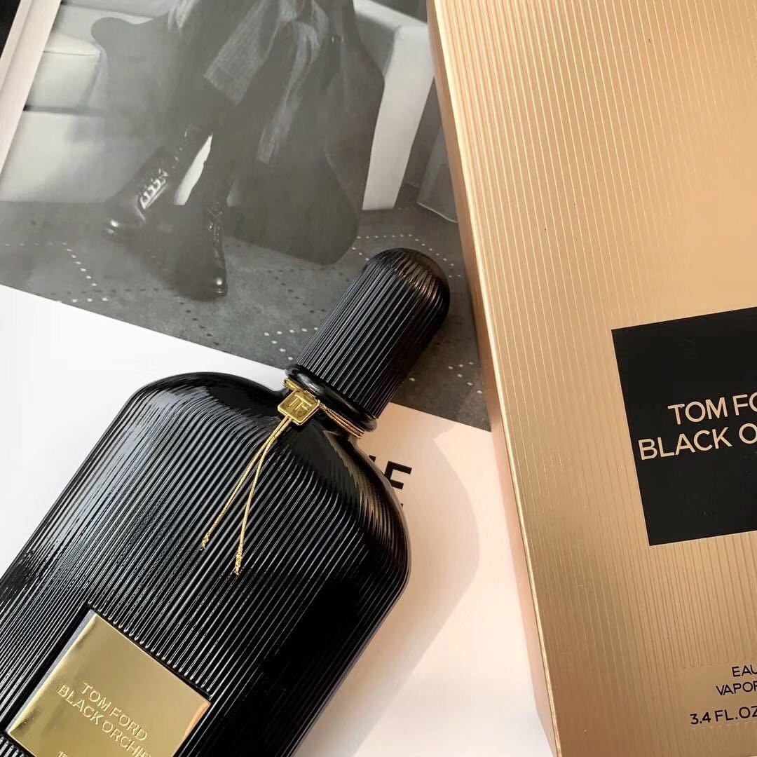 Tom Ford Black Orchid product view 3