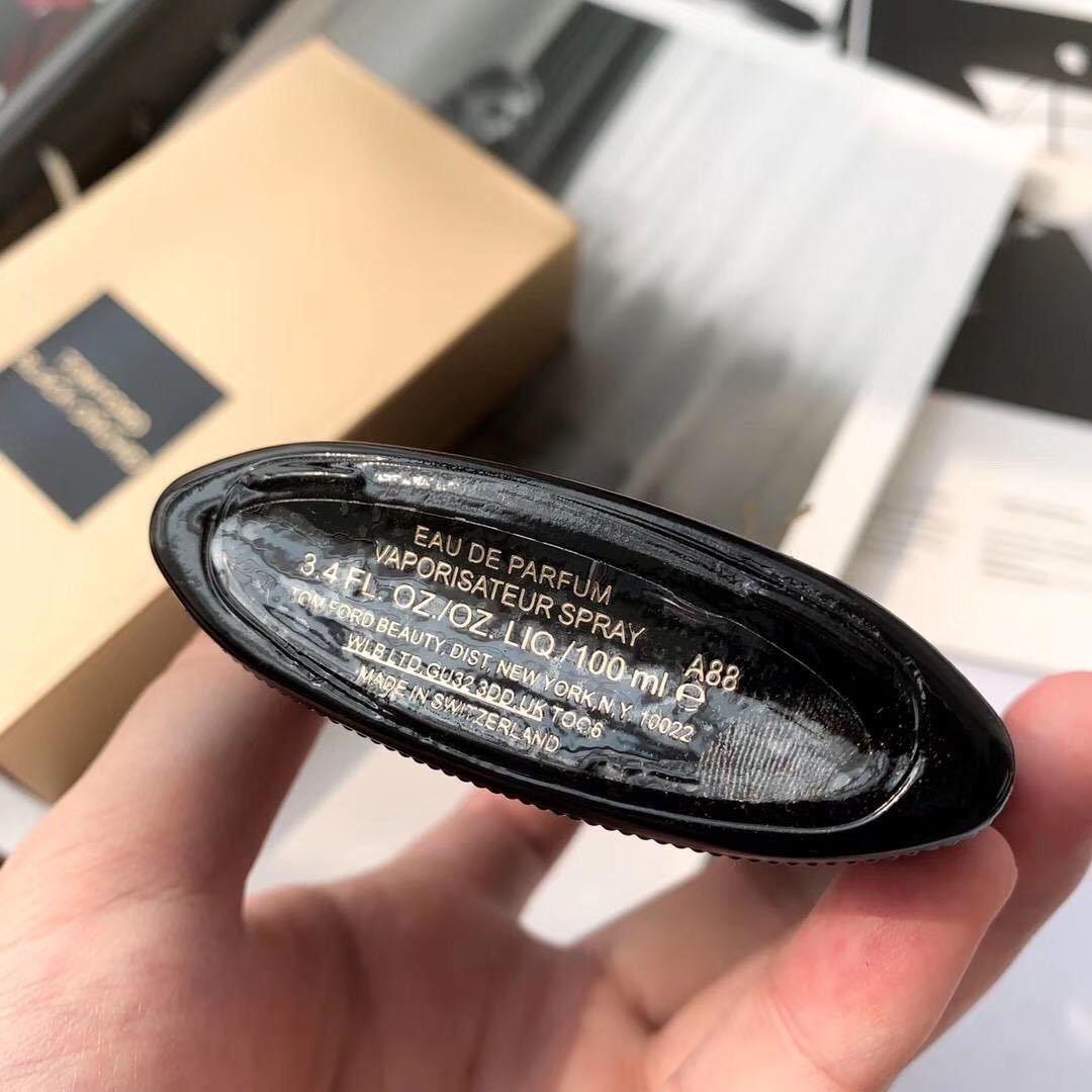 Tom Ford Black Orchid product view 5