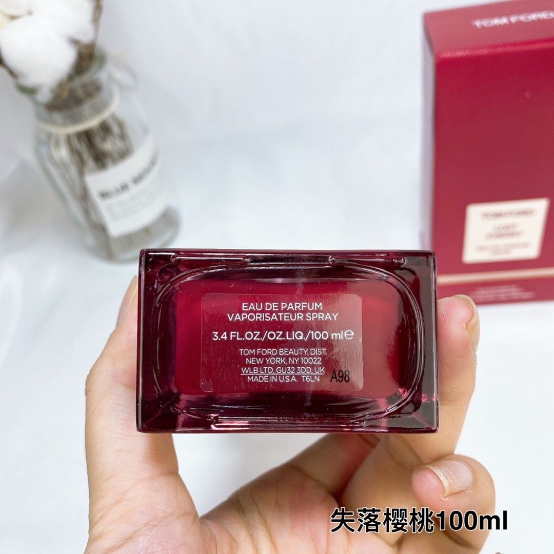 Tom Ford Lost Cherry product view 5