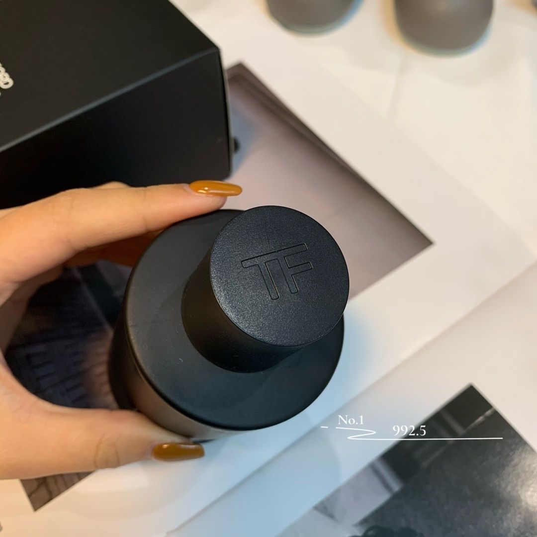 Tom Ford Ombré Leather product view 2