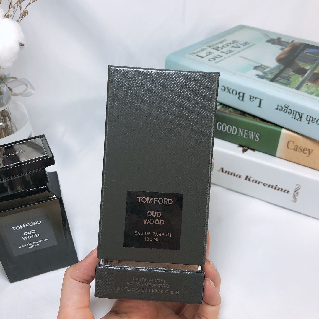 Tom Ford Oud Wood product view 2