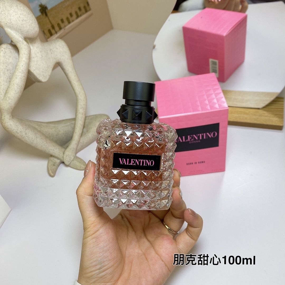 Valentino Donna Born in Roma product view 3