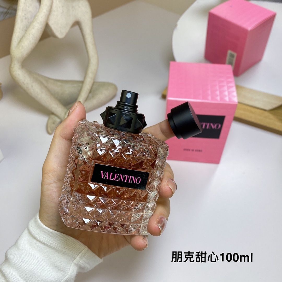 Valentino Donna Born in Roma product view 9