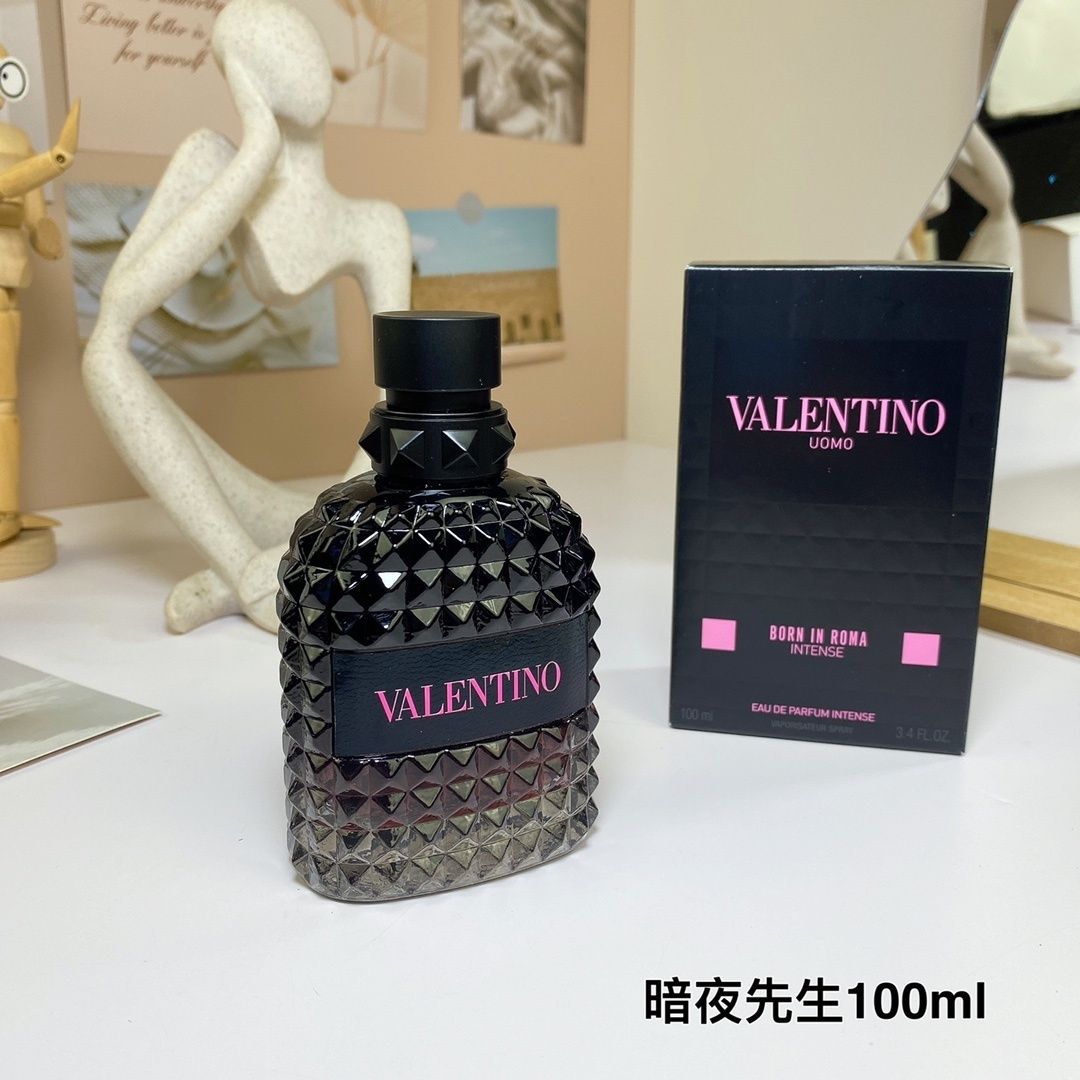 Valentino Uomo Born in Roma Intense product view 1