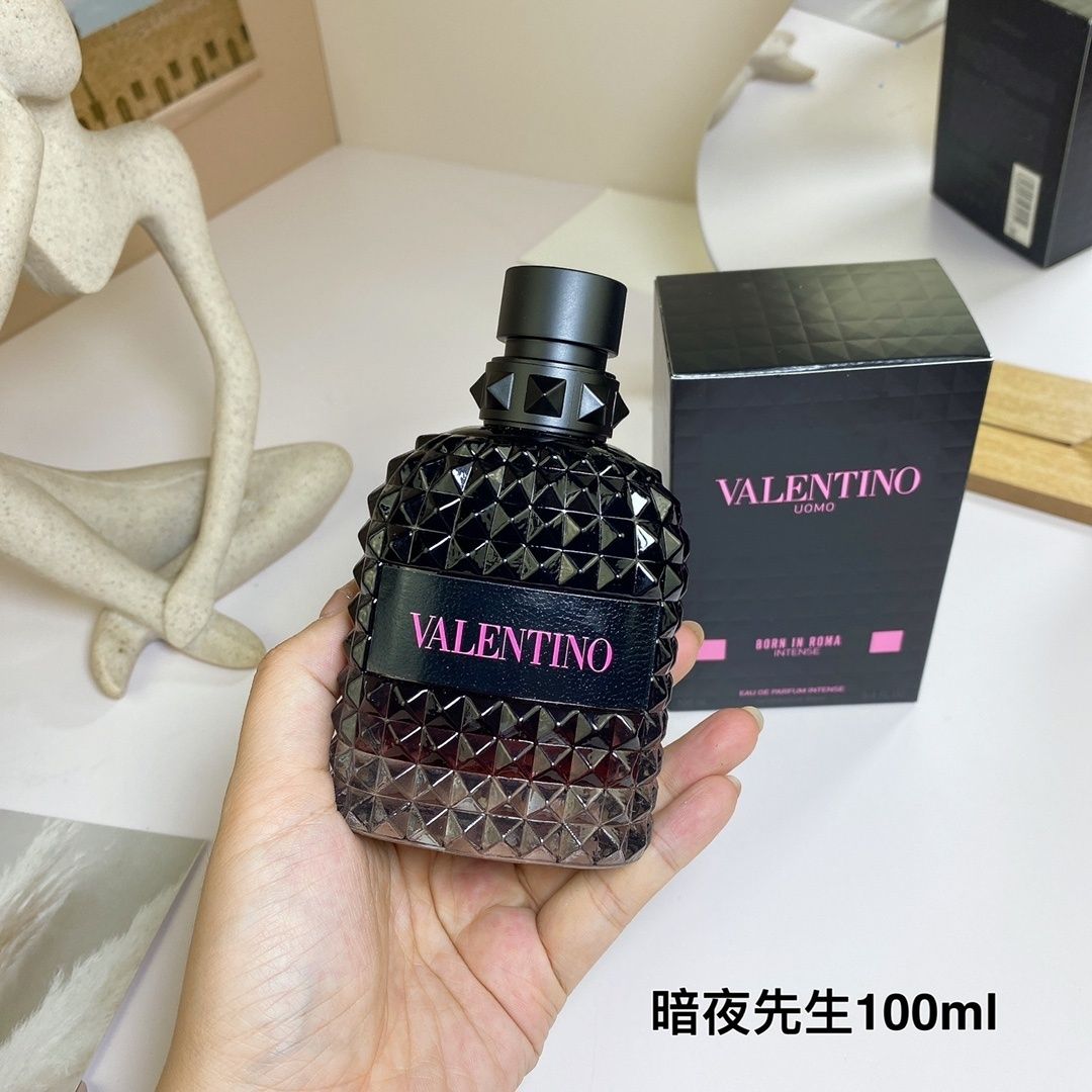 Valentino Uomo Born in Roma Intense product view 2
