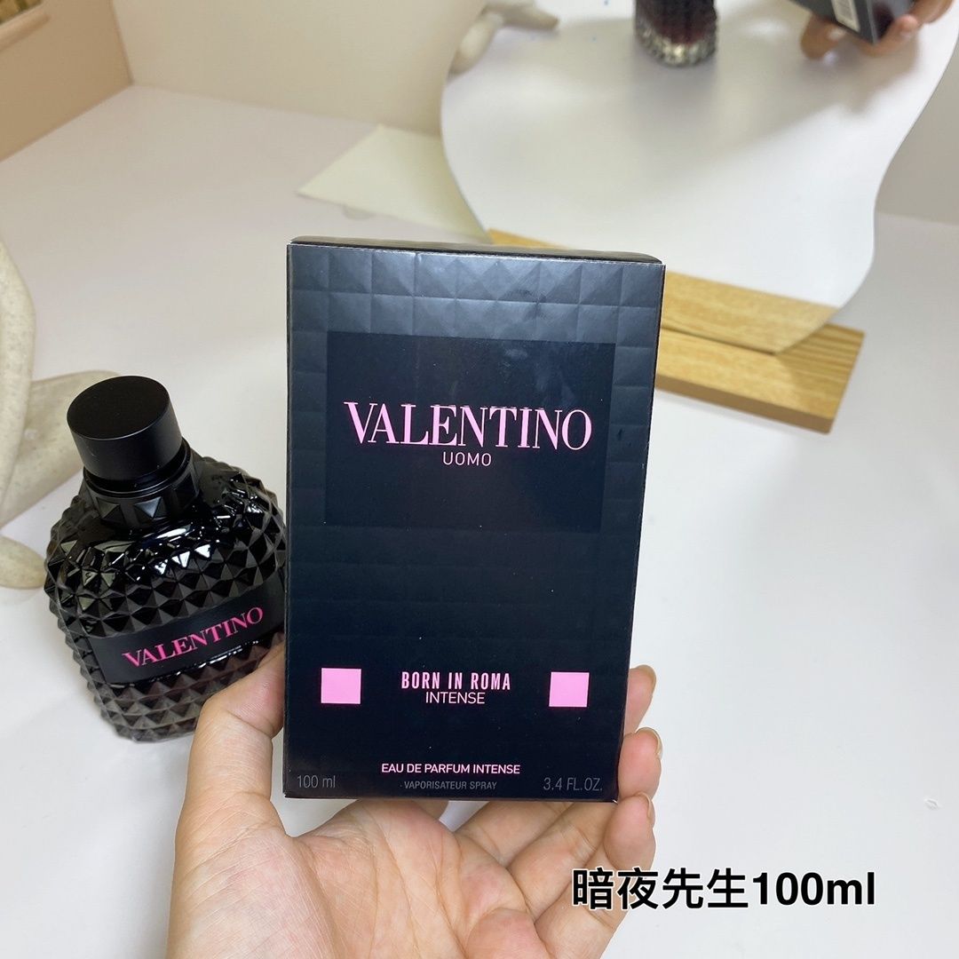 Valentino Uomo Born in Roma Intense product view 9