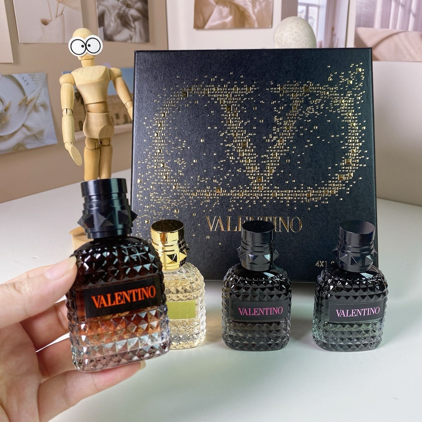Valentino Uomo Miniature Set product view 4
