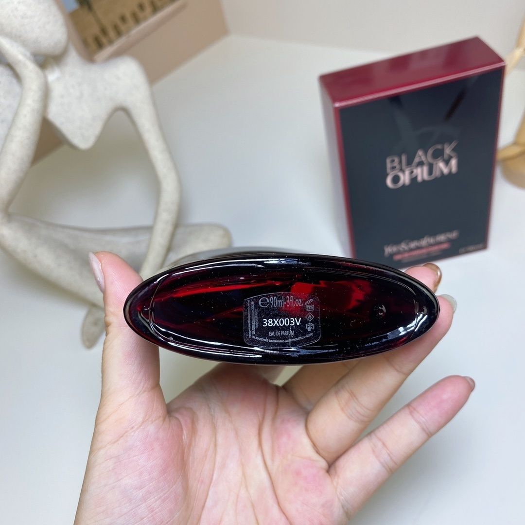 Yves Saint Laurent Black Opium Intense Eau de Parfum product view 3