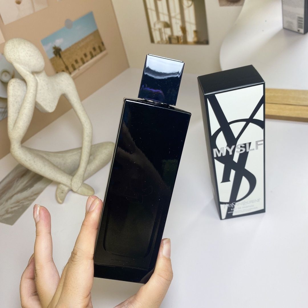 Yves Saint Laurent MYSLF Le Parfum product view 9