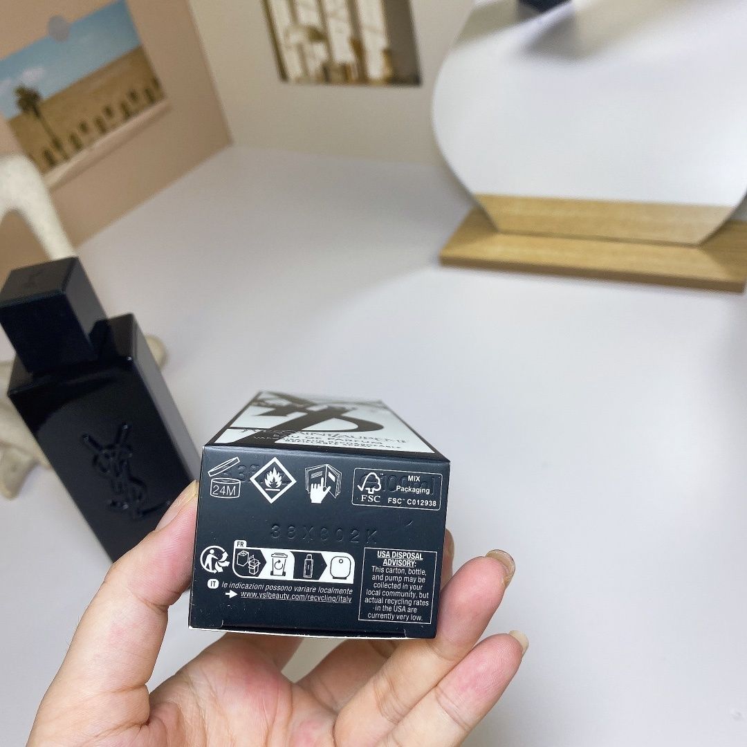 Yves Saint Laurent MYSLF Le Parfum product view 12