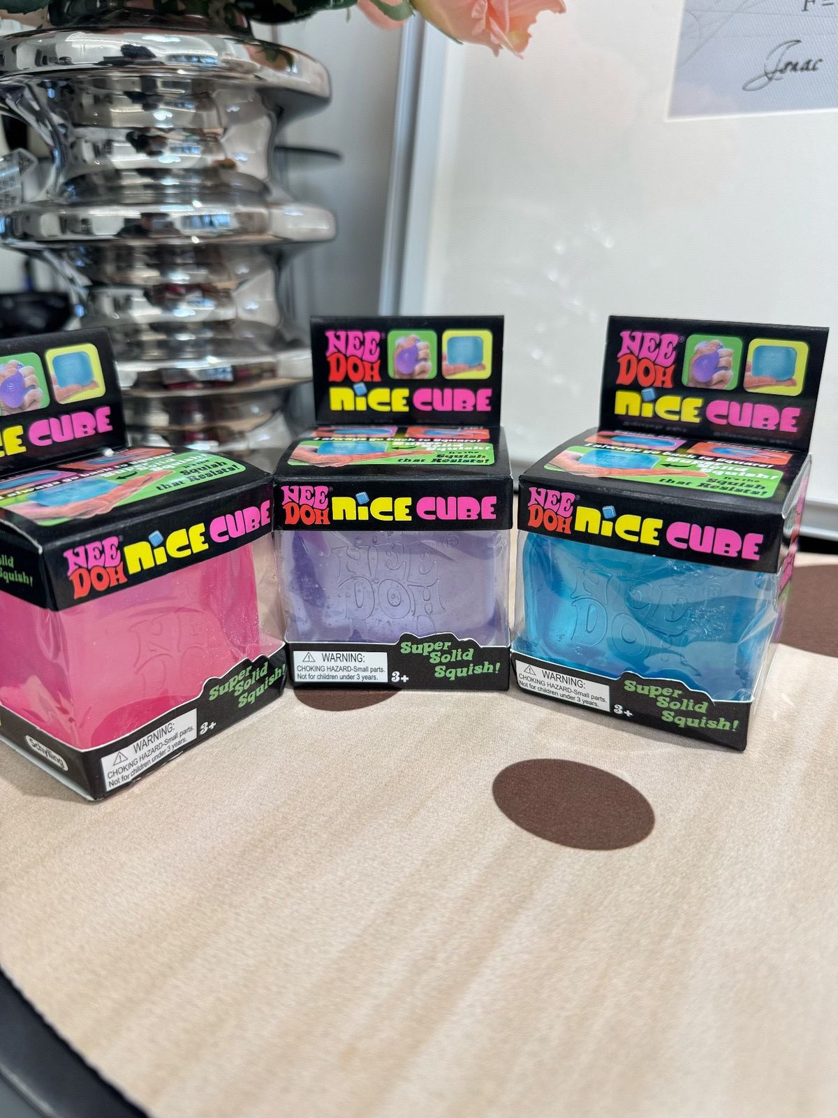 NeeDoh Nice Cube product view 2