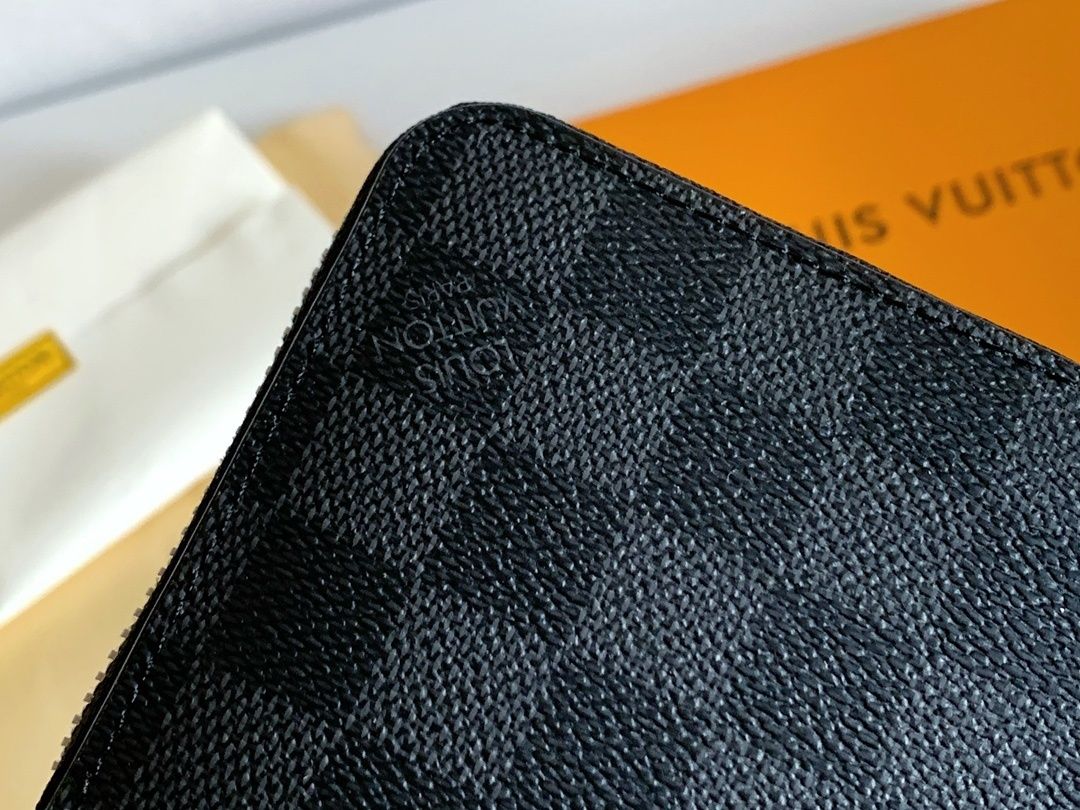 Black Checker Zip-Around Long Wallet Q08 product view 2